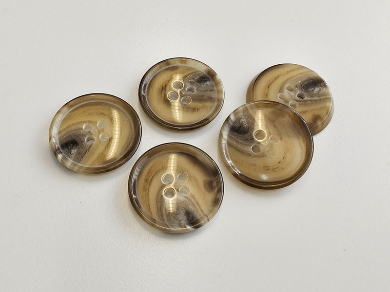 www.knopfparadies.de - 5293gb - Grau-Beige gemaserte Kunststoffknöpfe in Hornoptik