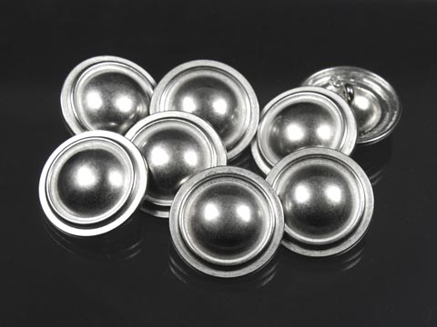 Alt wirkender silberfarbener Metall Knopf für Uniform
