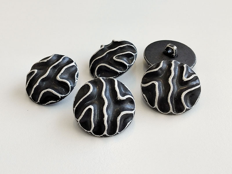 www.knopfparadies.de - 6024sw - Ausgefallene Kunststoffknöpfe in schwarz-weiß
