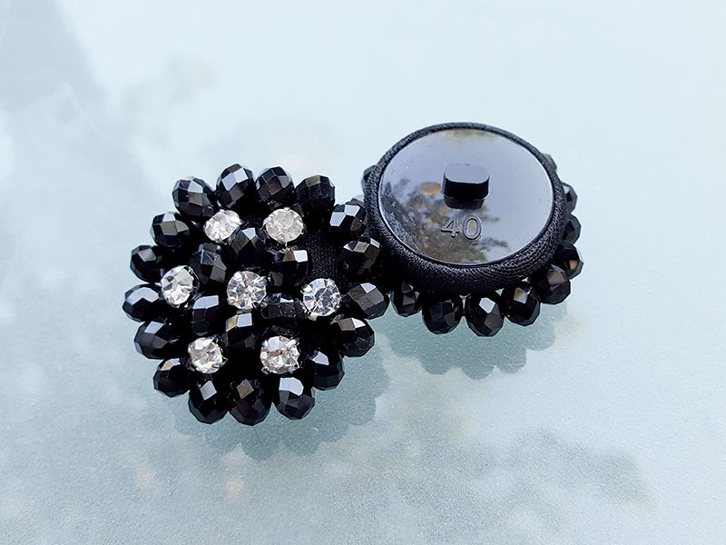 www.knopfparadies.de - 1274sc -Wundervolle Zierknöpfe mit Strass und Perlen