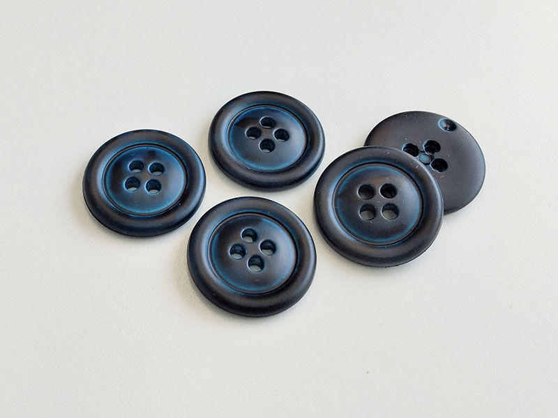 www.knopfparadies.de - 6167bl - Blaue Kunststoffknöpfe in Lederoptik - günstigere B-Ware