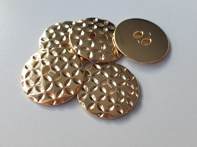 Metallknopf Gold grafisches Muster geometrisch 2-Loch