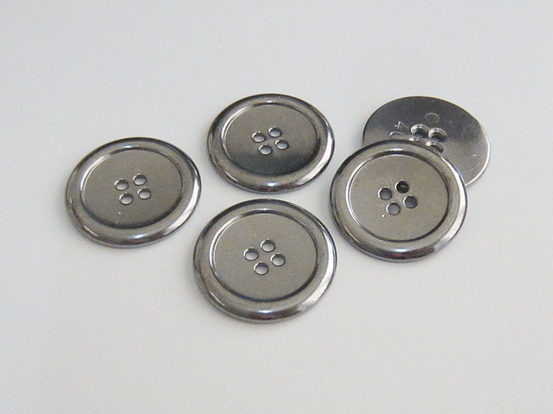 www.Knopfparadies.de - 5300ch - Einfache Vierlochknöpfe aus Metall in Chrom