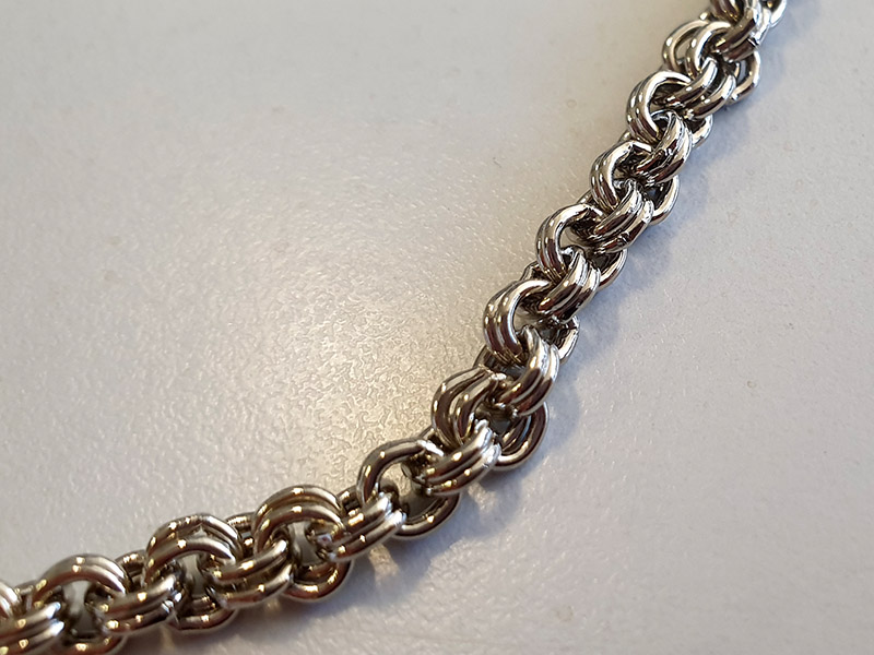 Recht extravagante alt / silberfarbene Modeschmuck Kette, nicht nur für Schariwaris - 50cm