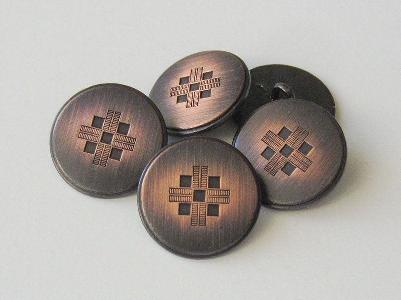 www.Knopfparadies.de - 3075ku - Gebürstete Metallknöpfe mit Kreuz in Bicolor mit kleinen Mängeln