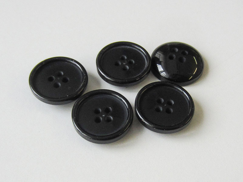www.knopfparadies.de - 1522sc - Günstige Kunststoffknöpfe in schwarz