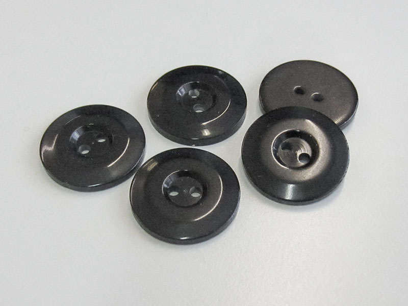 www.Knopfparadies.de - 5283sc - Elegante schwarze Zweilochknöpfe aus Kunststoff in Schwarz