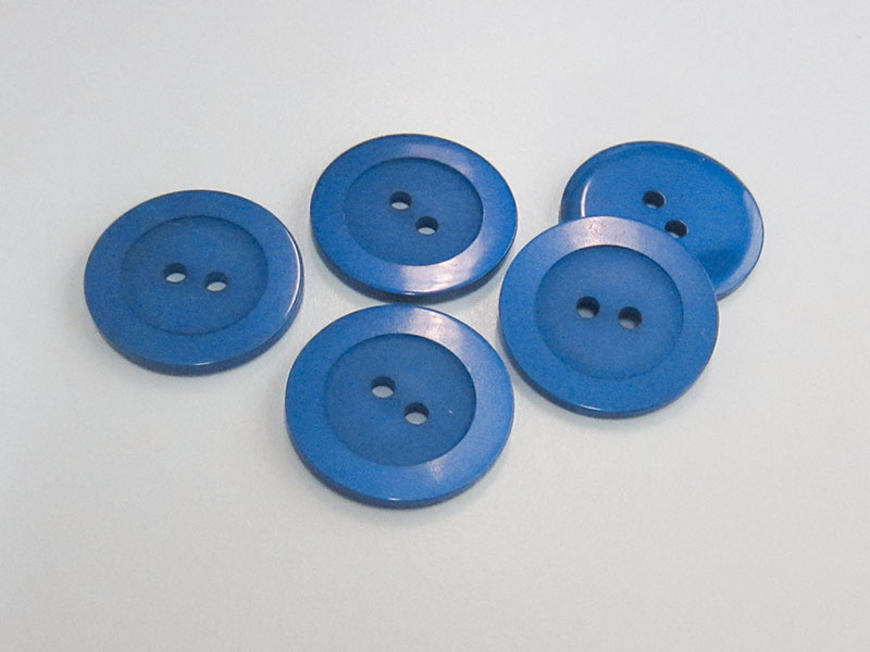 www.knopfparadies.de - 2912kb - Blau schimmernde Kunststoffknöpfe