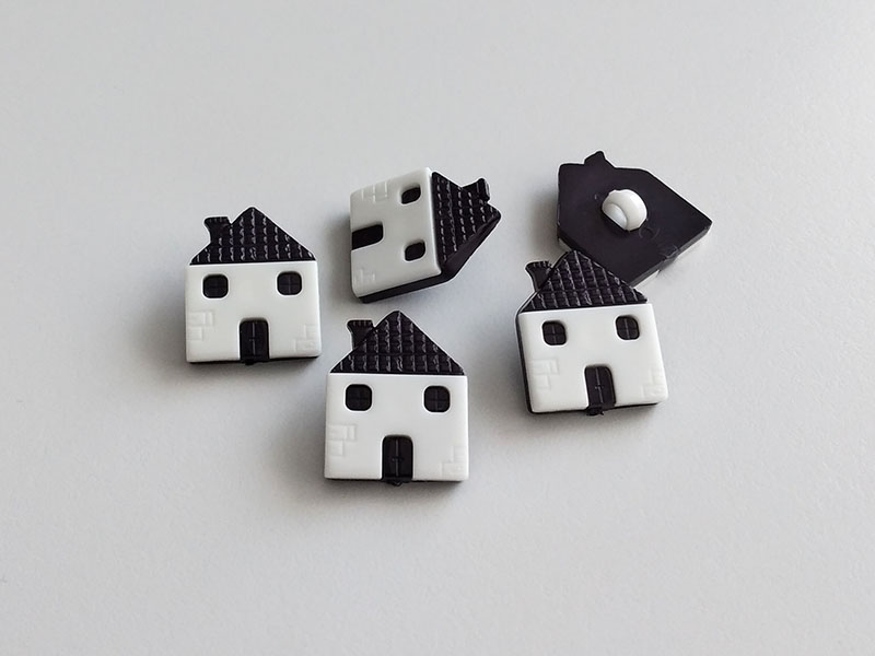 www.knopfparadies.de - 6715ha - Kinderknöpfe mit Motiv: Haus, perfekt für Halloween