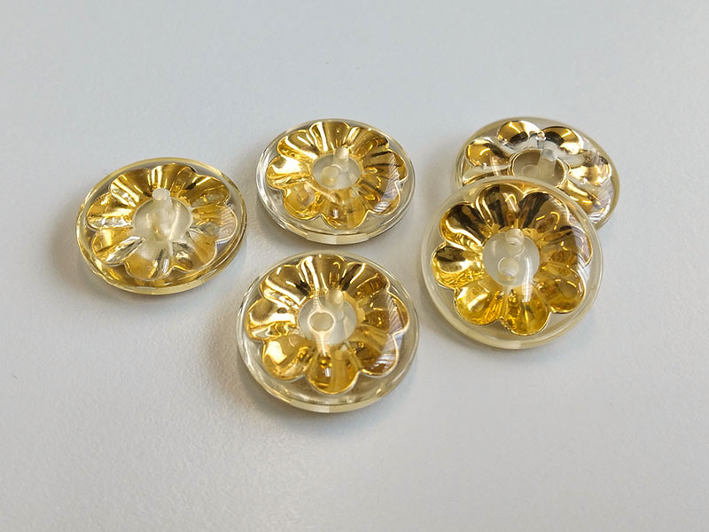www.knopfparadies.de - 6134tg - Goldfarbene, opulente Kunststoffknöpfe
