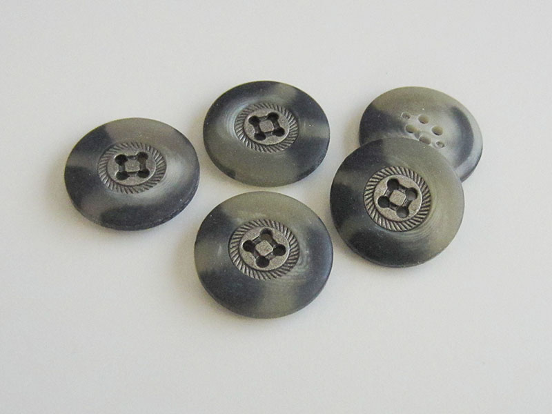 www.knopfparadies.de - 1014gb - Trachtige Vierlochknöpfe mit Metallmitte und Kunststoffrand