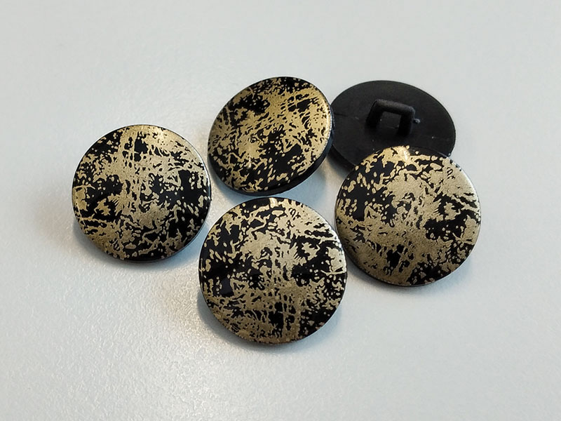 www.knopfparadies.de - 6162gs - Moderne, schwarze Kunststoffknöpfe mit goldfarbenem Sprenkeln