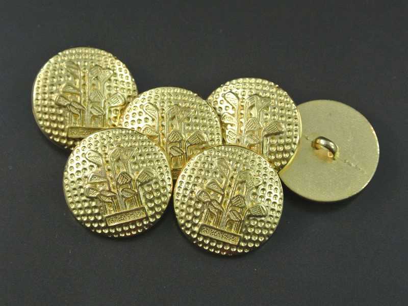 Goldfarbener Designerknopf mit Golfmotiv