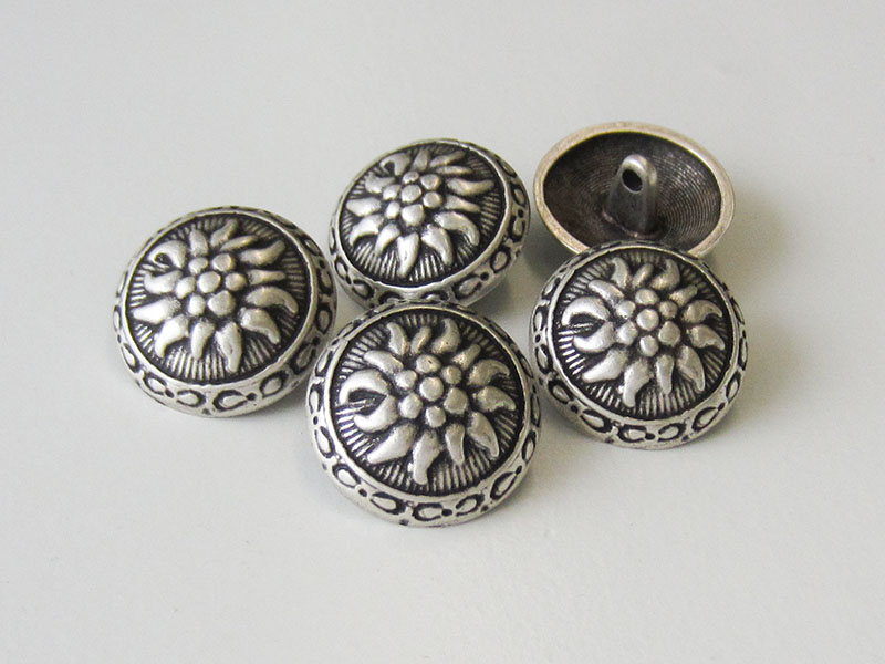 www.Knopfparadies.de - 5862as - Edle altsilberne Trachtenknöpfe aus Metall mit Edelweiß