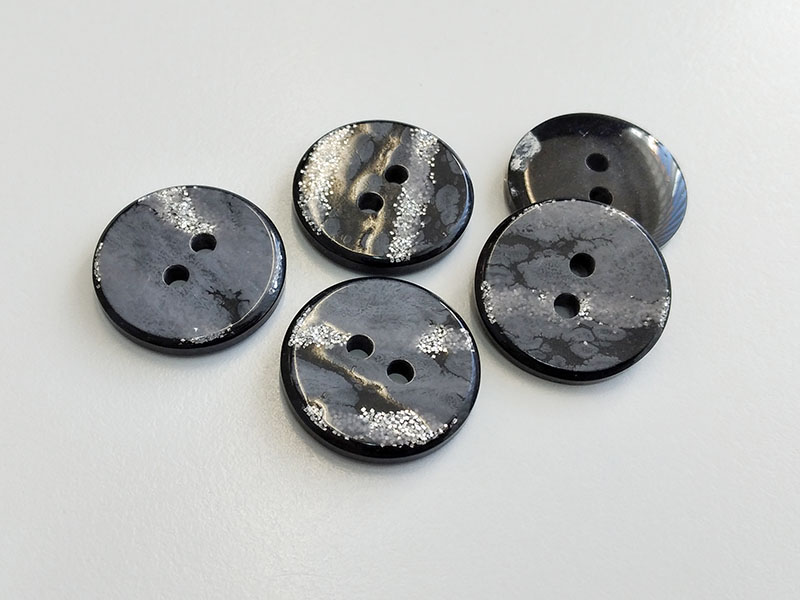 www.knopfparadies.de - 4463gr - Grau-schwarze Knöpfe mit silberfarbenem Glitzer