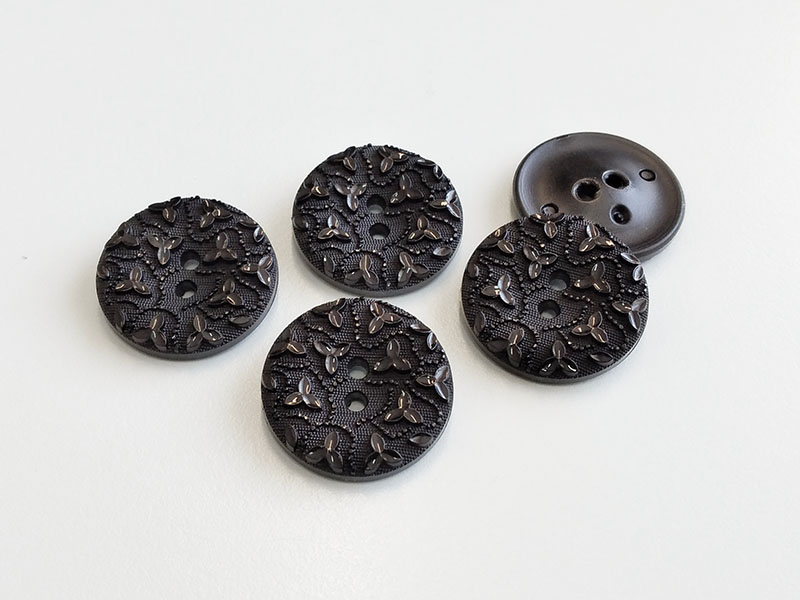 www.knopfparadies.de - 2223sc - Schwarze Kunststoffknöpfe, fast wie alte Glasknöpfe