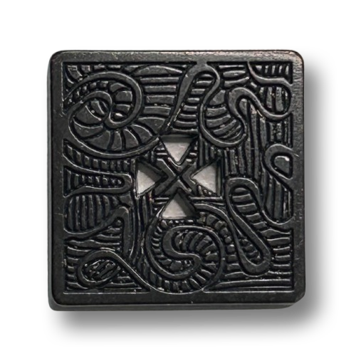 Dunkle, quadratische Metallknöpfe mit kunstvollem Relief
