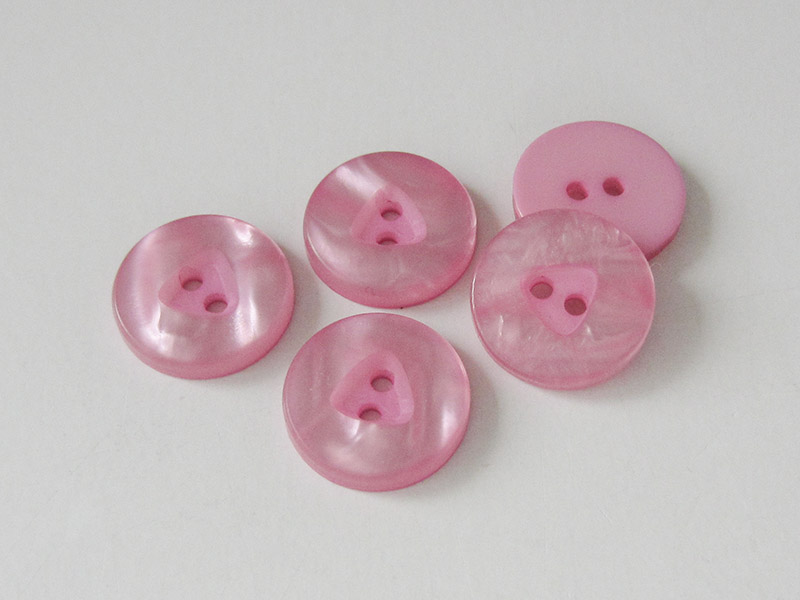 www.knopfparadies.de - 5845pi - Hübsch schimmernde Kunststoffknöpfe in pink / Perlmuttoptik