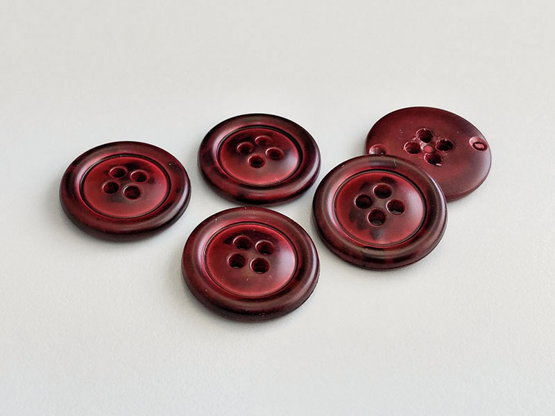 www.knopfparadies.de - 6167ro - Dunkel Rotbraune Kunststoffknöpfe - günstigere B-WARE!