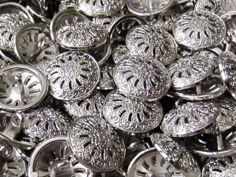 Besonders schöne Metallknöpfe mit Nostalgie Durchbruchmuster