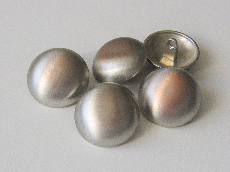 www.knopfparadies.de - 5650sk - Silber- und kupferfarben gebürstete Metallknöpfe