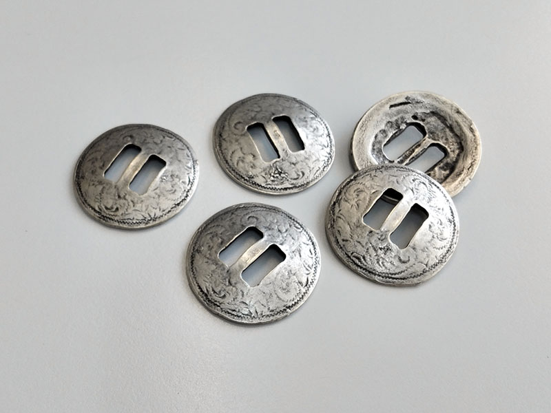 www.knopfparadies.de - 6831as - Altsilberfarbene, riesige Metallknöpfe