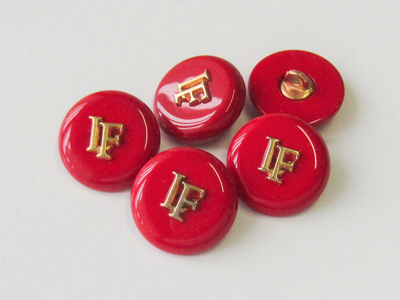 www.Knopfparadies.de - 3527ro - Leuchtend rote Modeknöpfe mit Designer Logo