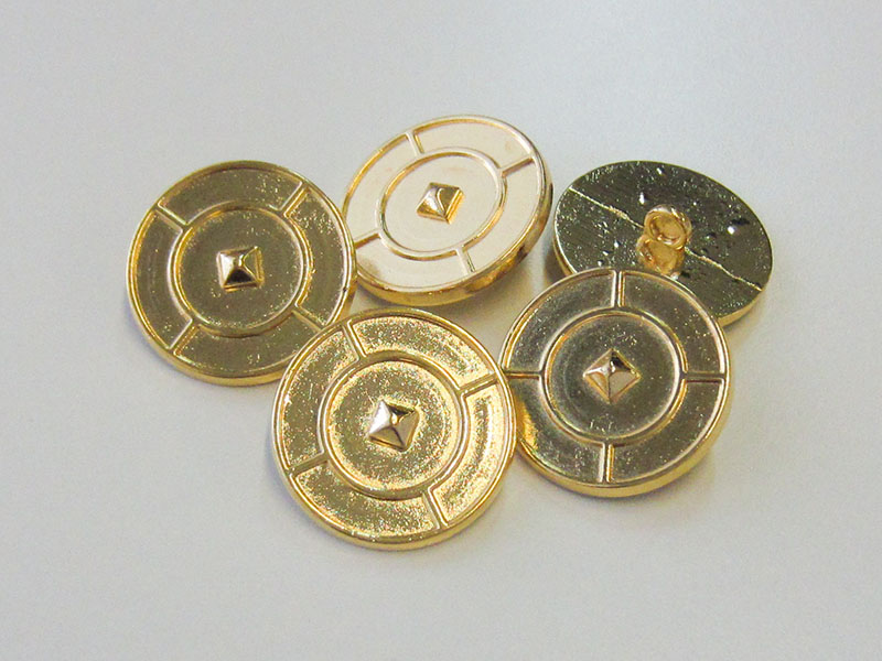 www.Knopfparadies.de - 4093go - Plastisch gemusterte Ösenknöpfe aus Metall in Gold glänzend