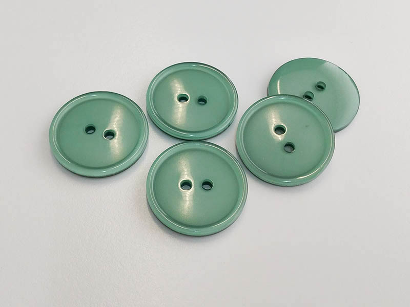 www.knopfparadies.de - 5089gn - Grüne, schlichte Mantelknöpfe aus Kunststoff