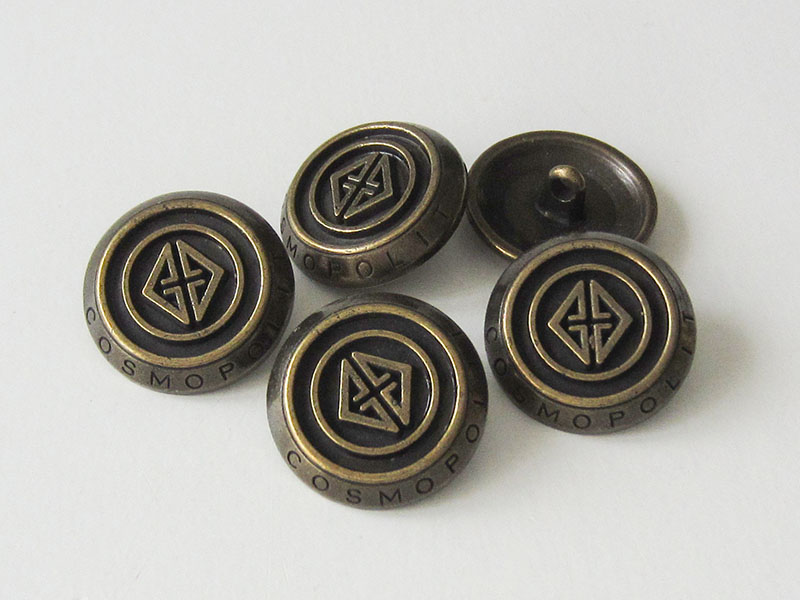 www.Knopfparadies.de - 3092am - Edle Metallknöpfe in Altmessing mit Logo und Schriftzug Cosmopolit