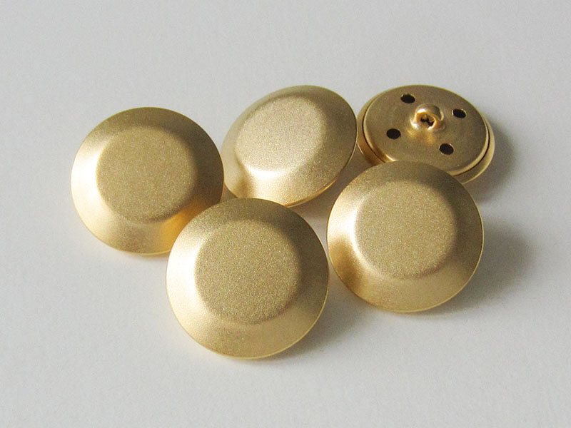 www.Knopfparadies.de - 2042mg - Leichte goldfarbene Metallblechknöpfe in besonderer Form