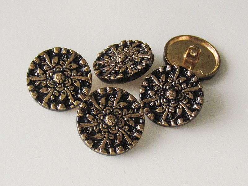 www.knopfparadies.de - 1528gs - Umwerfende Metallknöpfe mit Blumenmotiv