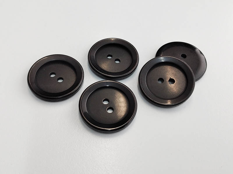 www.knopfparadies.de - 6445sc - Schwarze Kunststoffknöpfe mit zwei Löchern