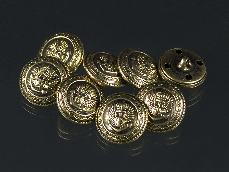 Altgoldfarbene Uniformknöpfe