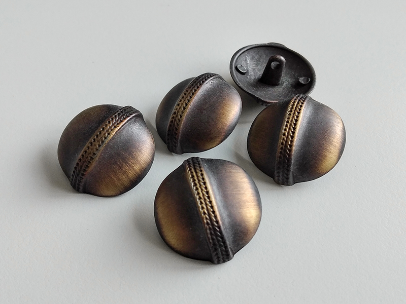 www.knopfparadies.de - 6059tr - Ausgefallene Metallknöpfe mit Zierband