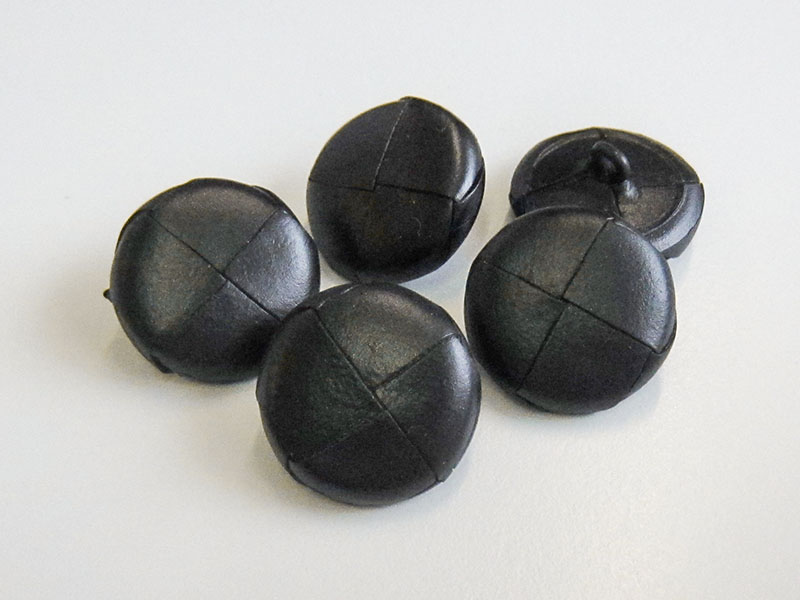 www.knopfparadies.de - 5986sc - Schwarze Lederknöpfe mit Flechtmuster