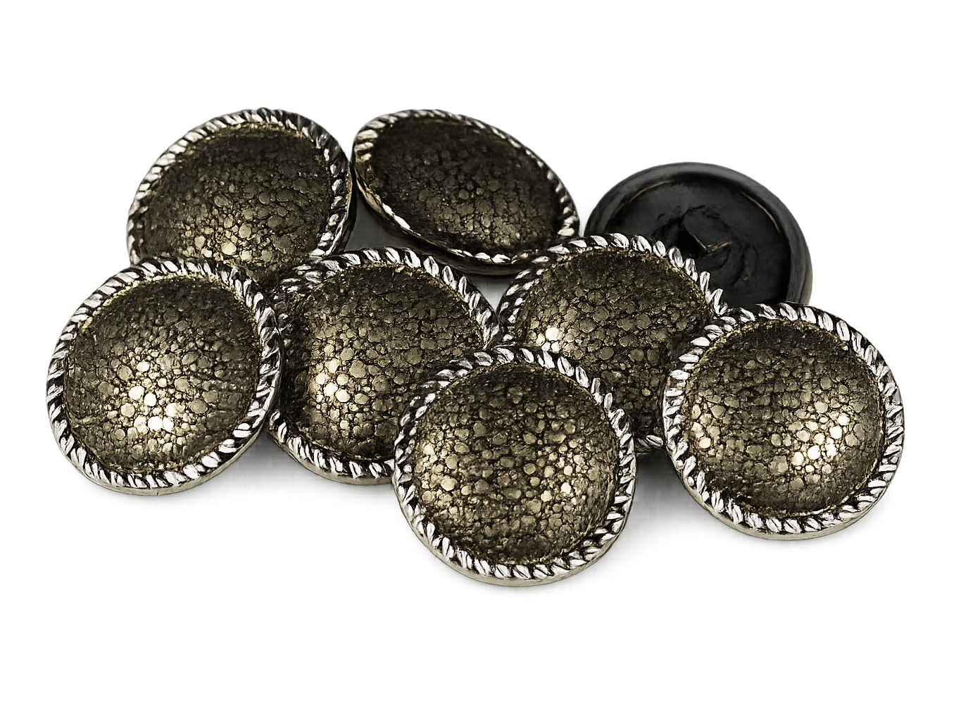 Exklusiver Designknopf aus Kunststoff und Metallblech