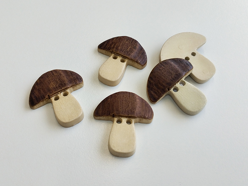 www,knopfparadies.de - 4485pi - Hübsche Trachtenknöpfe aus Kunststoff in Pilz Form