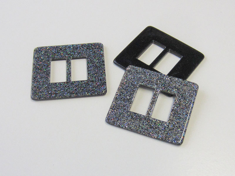 www.Knopfparadies.de - 3417dg - Funkelnde graue Kunststoffschnalle mit Glitzerpartikeln für Gürtel