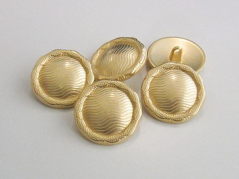 www.Knopfparadies.de - 3110go - Edle Metallknöpfe mit gewellten Linien in Gold & gekördeltem Rand