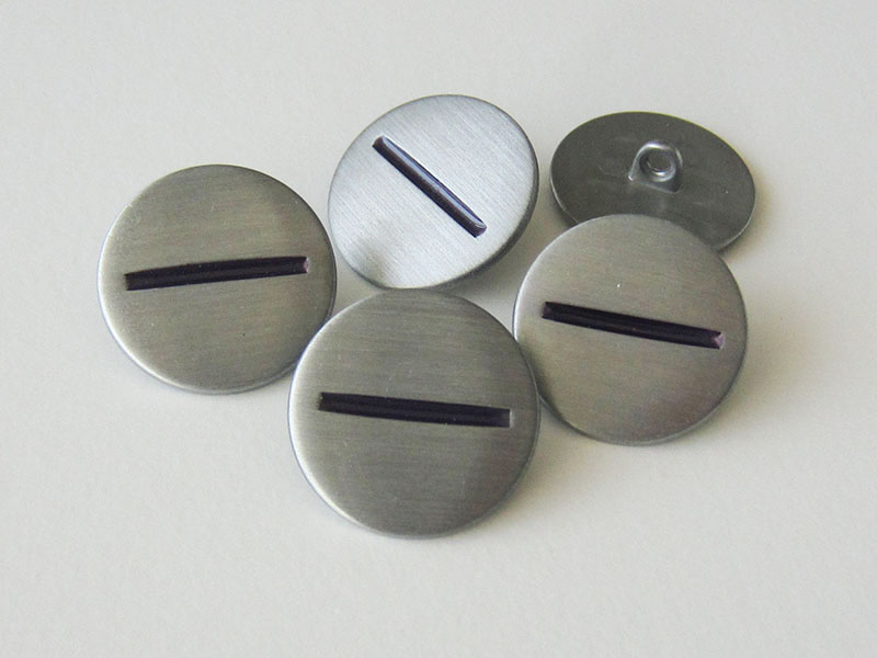 www.Knopfparadies.de - 5328bs - Moderne Metallknöpfe mit blauem Strich