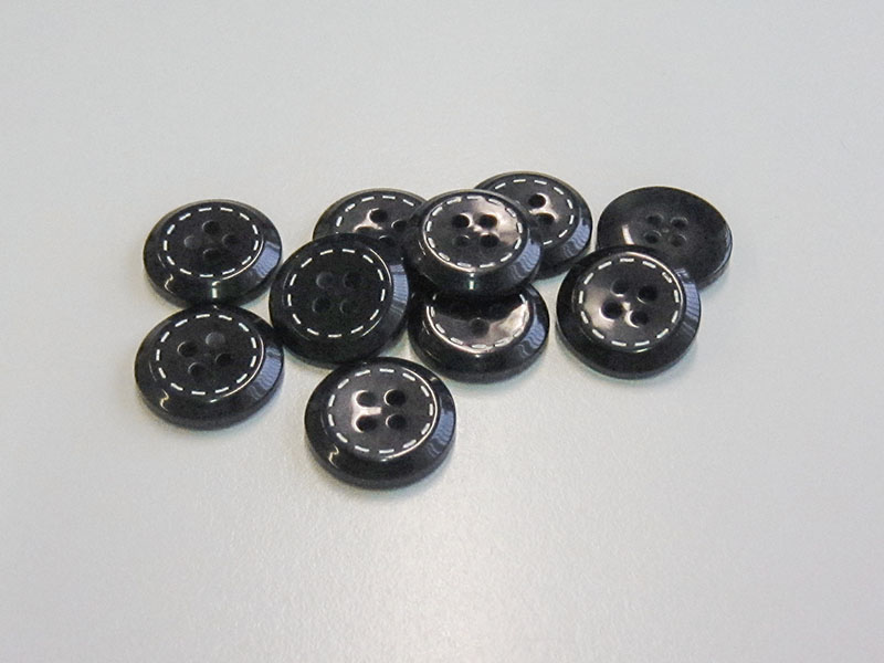 www.knopfparadies.de - 4339sc - Schwarze Kunststoffknöpfe mit vier Löchern