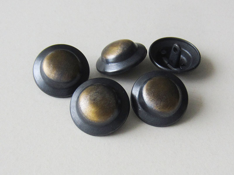 Eisen messingfarbene Ösen Metallknöpfe in Hut Form