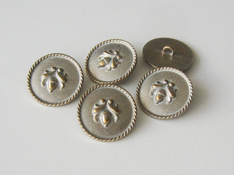 www.Knopfparadies.de - 0229sm - Messing silberfarbene Metallknöpfe mit Eichel Motiv