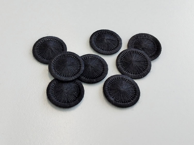 www.knopfparadies.de - 6413sc - Schwarz eingefärbte Wäscheknöpfe