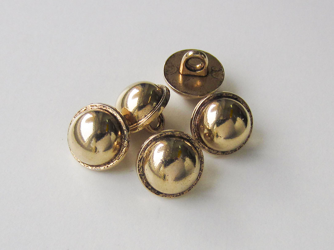 Kleiner Halbkugelknopf aus Metall mit Öse in glänzend Goldfarben