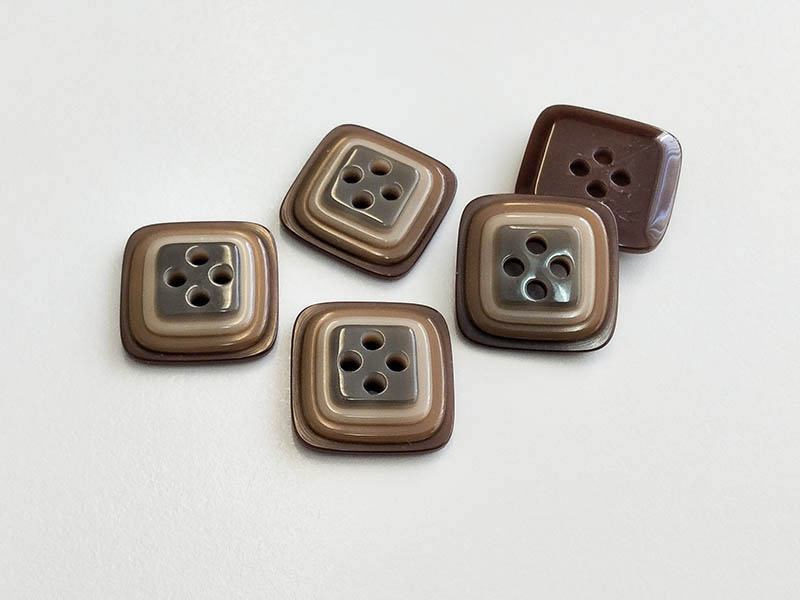 www.knopfparadies.de - 0103br - Hübsche Retro Knöpfe aus Kunststoff