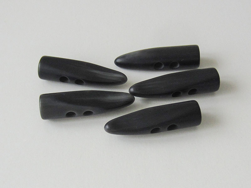 www.Knopfparadies.de - 1661sc - Große schwarze Knebelknöpfe aus Kunststoff
