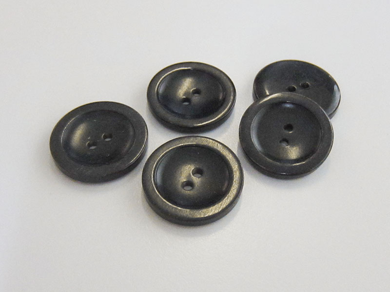 www.knopfparadies.de - 5982bb - Dunkelbraune, fast schwarze Büffelhornknöpfe