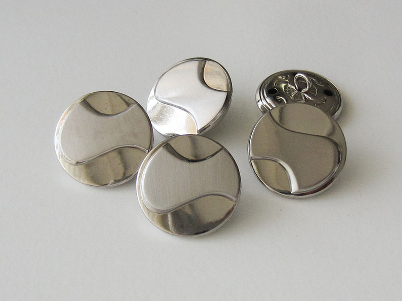 www.Knopfparadies.de - 1562si - Leichte moderne silberfarbene Ösen Metallblechknöpfe